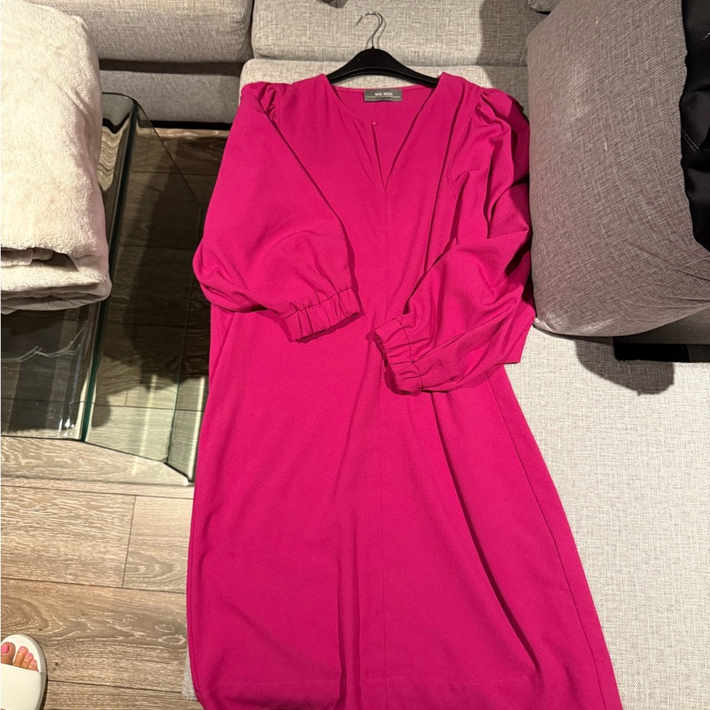 Elegant Magenta Long Sleeve Dress